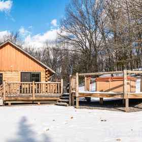 Hotel Exterior1Private Hot Tub and Scenic Mountain Views - Stunning Rustic Elegance,Warwick Valley Winery飯店