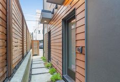 Others 6 Rooftop Patio and High-End Kitchen Amenities - Charming Urban Oasis