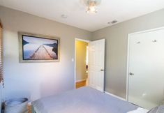 Others 4 Prime Location Cottage Near Lake Trails Shops