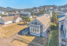 Others 5 Nautical Decor and Cozy Loft - Elegant Beach Retreat