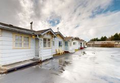 Others 6 Charming home near beach with fast WiFi & whimsical interior - close to beach