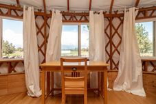 Lain-lain Cozy Yurt with Soaking Tub and Scenic Trails - Romantic Oasis