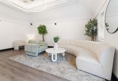 Others 6 Cozy Studio with Workspace and Relaxation Amenities - Charming City Escape