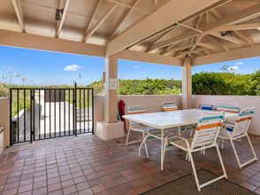 Others 4 Heated Pool and Beach Access - Stunning Coastal Retreat