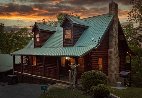 Others Pool Table and Community Pool Access - Spacious Mountain Retreat