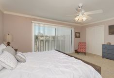 Lain-lain 7 Stylish Layout and Resort Amenities - Spacious Solana Beach Escape