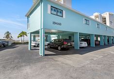 Others 4 Gulf Front Views and Heated Beachfront Pool - Inviting Coastal Haven