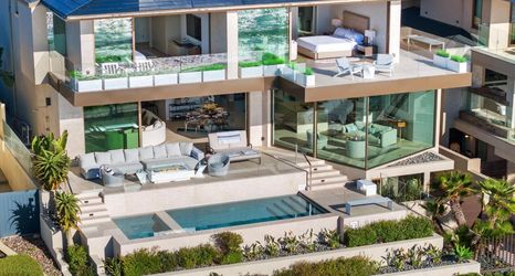 Others 2 Oceanview Pool and Rooftop Lounge - Stunning Coastal Sanctuary