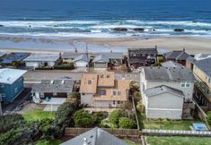 その他 3 Ocean View Deck and Inviting Kitchen - Stunning Coastal Retreat