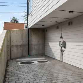 Hotel Interior/Public Areas 1 Rooftop with Stunning City and Mt Rainier Views - Stylish Modern Haven, Seattle Children's Hospital Hotels