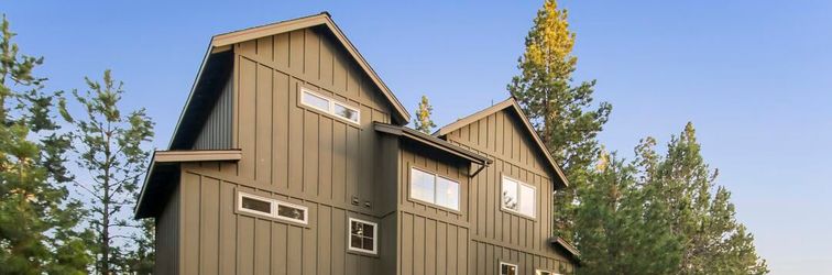 Others Expansive Deck and Community Hot Tub and Pool - Elegant and Bright