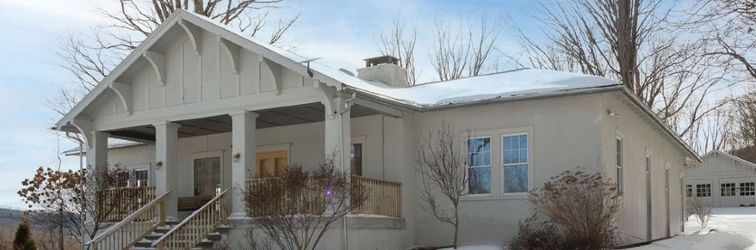 其他 Trendy Upstate Hideaway with Scenic Views