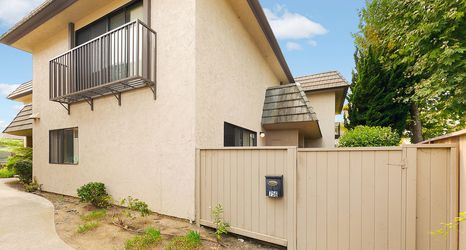 Others 2 Resort-Style Amenities and Direct Beach Access - Inviting Coastal Haven