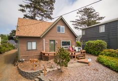 Others 2 Cozy Cottage with Partial Ocean View and Fire Pit - Charming Getaway