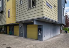 Others 3 Dedicated Parking and Natural Light Abundance - Spacious Urban Retreat