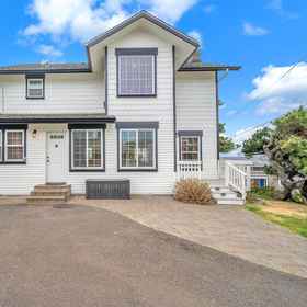 Logo 1 Elegant Space with Grilling Deck and Arcade Fun - Spectacular Ocean View, Lincoln County Hotels