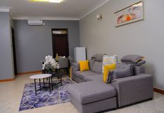 Lainnya 2 2 Bedroom Suite in 3 Bedroom Apartment