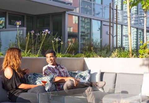 Others NEW Downtown Luxe King Suite | Sauna & Pool Access