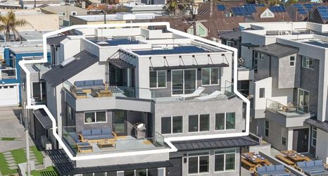 Others 2 Ocean Views and Spacious Patios - Captivating Beachfront Escape