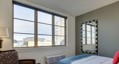 其他 2 Recently Upgraded 1Br Apt – Downtown Location