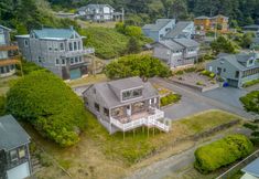 其他 4 Stunning Ocean Views and Cozy Gathering Spaces - Charming Coastal Haven