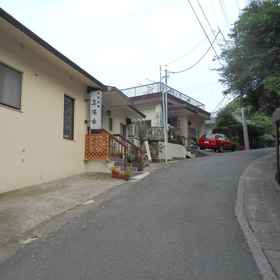 Hotel Exterior 1 Onsen Minshuku Miyuka, Yugawara Town Tourist Information Center in front of the station Hotels