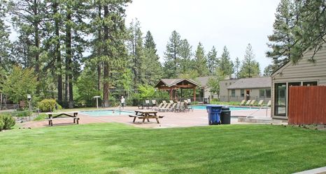 Others 2 Ski Access and Resort Amenities - Stunning Mountain Retreat