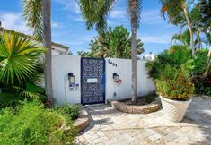 Others 2 Solar Heated Pool and Private Dock - Stunning Waterfront Retreat