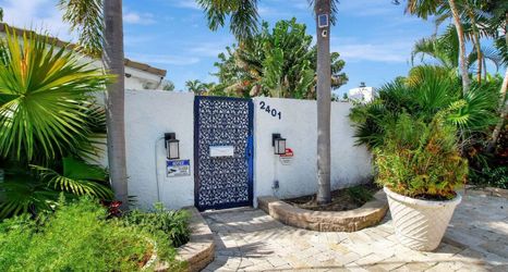 Others 2 Solar Heated Pool and Private Dock - Stunning Waterfront Retreat