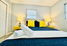 Lain-lain 6 Private Backyard with Fire Pit and Pool Table - Cozy Oasis