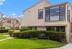 Others 2 Stylish Coastal Townhouse with Two Pools and Spa - Inviting Retreat