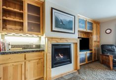 Lain-lain 7 Breathtaking River View and Cozy Fireplace - Stunning Getaway