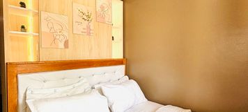 Lainnya 5 Convenient City Hub with Relaxing Interior