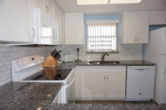 Others 4 Charming Condo Suite and Heated Pool - Inviting Coastal Haven