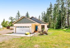 其他 2 Newer, dog-friendly home at the forest's edge with patio & WiFi - near downtown