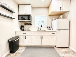 อื่นๆ 4 Proximity to Cafes and Attractions - Charming Private Escape