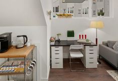 อื่นๆ 5 Rooftop Patio, Dedicated Parking, AC, Wi-Fi - Charming Urban Retreat