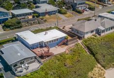 Others 5 Coastline Cabin