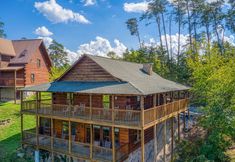 その他 3 Spacious Decks and Game Room - Charming Log Cabin Escape