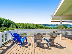 其他 4 Family-Friendly Home with High-Speed WiFi, Water View, W/D, and Enclosed Yard