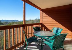 Others 4 Spacious Condo with Community Pool - Stunning Mountain Oasis