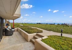 其他 3 Oceanfront Luxury Retreat with Swimming Pools and Tennis Courts - Charming Coastal Escape