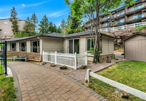 Others Balcony Overlooking Deschutes River and Heated Pool - Charming Condo