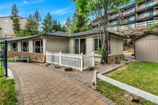 Others Balcony Overlooking Deschutes River and Heated Pool - Charming Condo