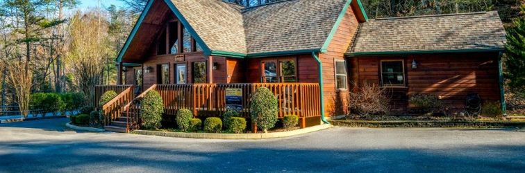 Lain-lain Private Hot Tub and Arcade Fun - Charming Rustic Retreat