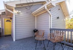 其他 6 Contemporary Comfort and City Convenience - Stylish Modern Haven