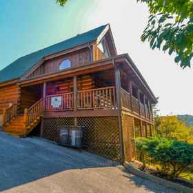 Logo 1 Hot Tub and Community Pool Access - Gorgeous Mountain Retreat, 햇필드 앤 매코이 디너 쇼 호텔