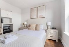 Others 7 Cozy Living Spaces and Modern Amenities - Spacious Serene Retreat