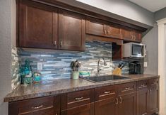 Others 5 Charming Getaway with Scenic Balconies - Cozy and Inviting Retreat