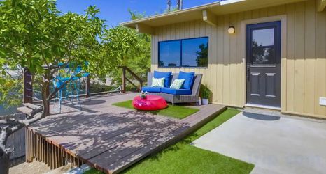 Others 2 Avoyer - 1BR Guesthouse - La Mesa